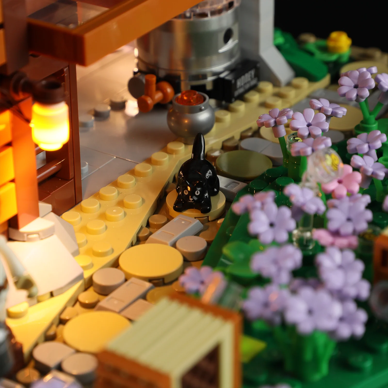 192-bee-farm-5.webp Bee Farm
