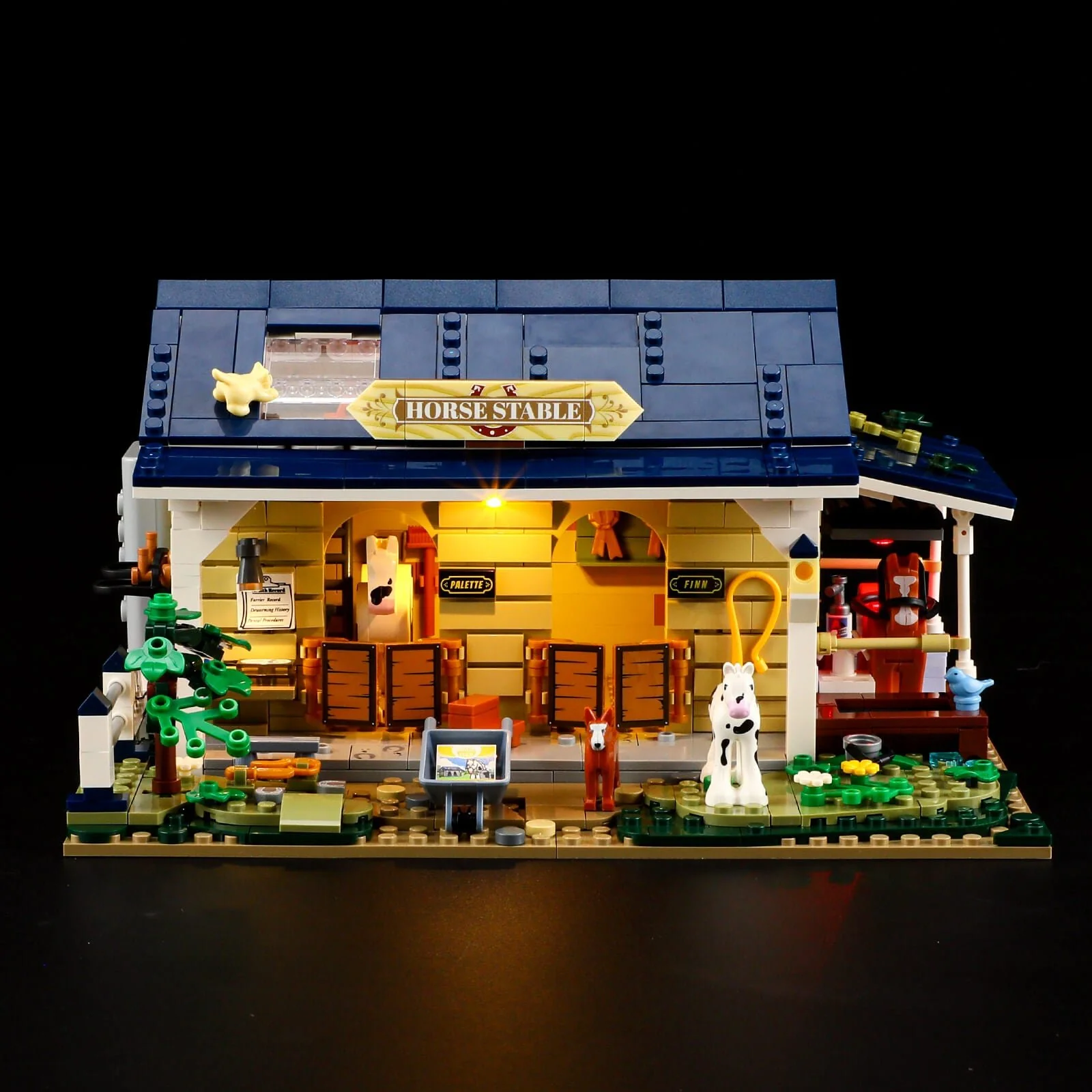 217-usa-usa-variation-3.webp Horse Stable