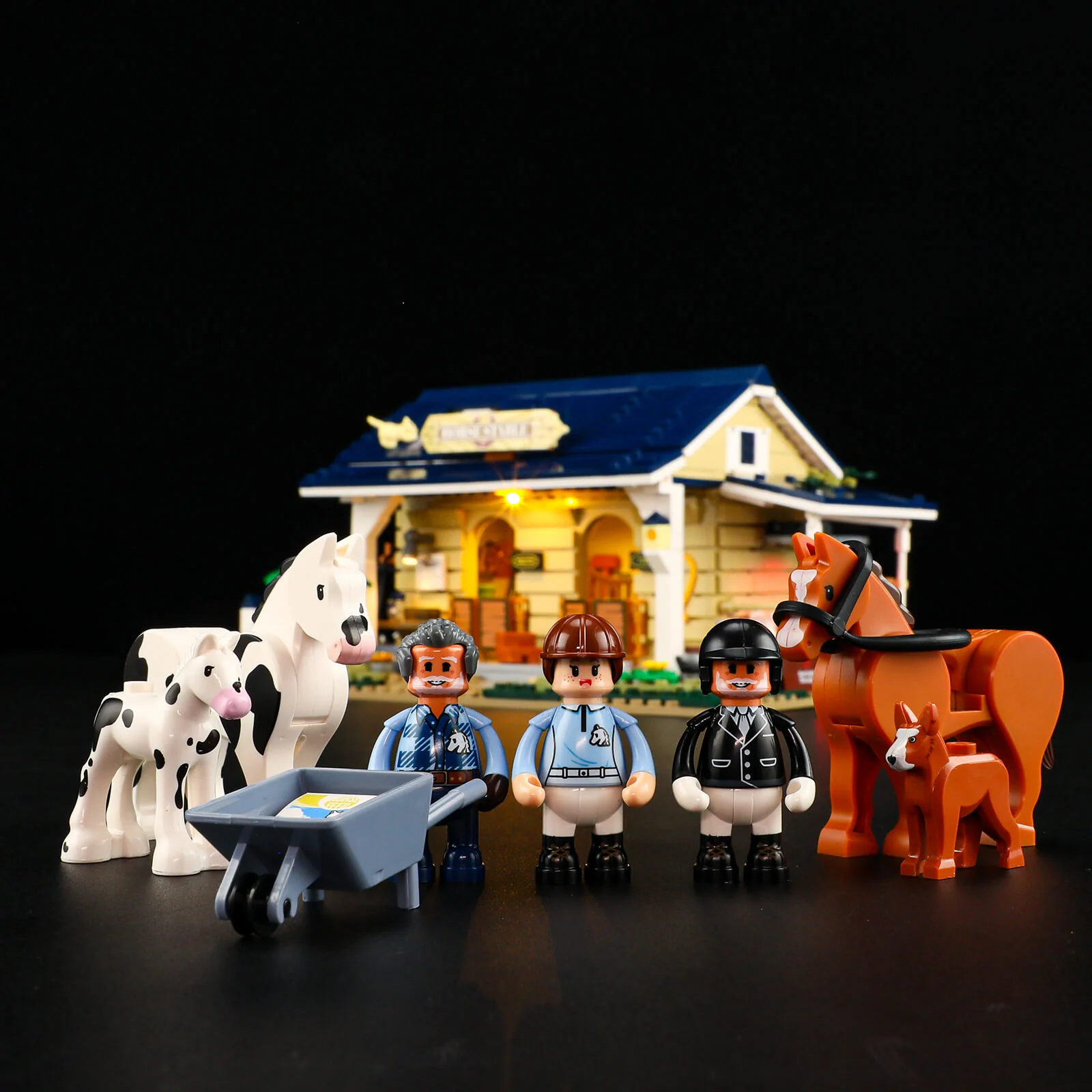 217-usa-usa-variation-4.webp Horse Stable