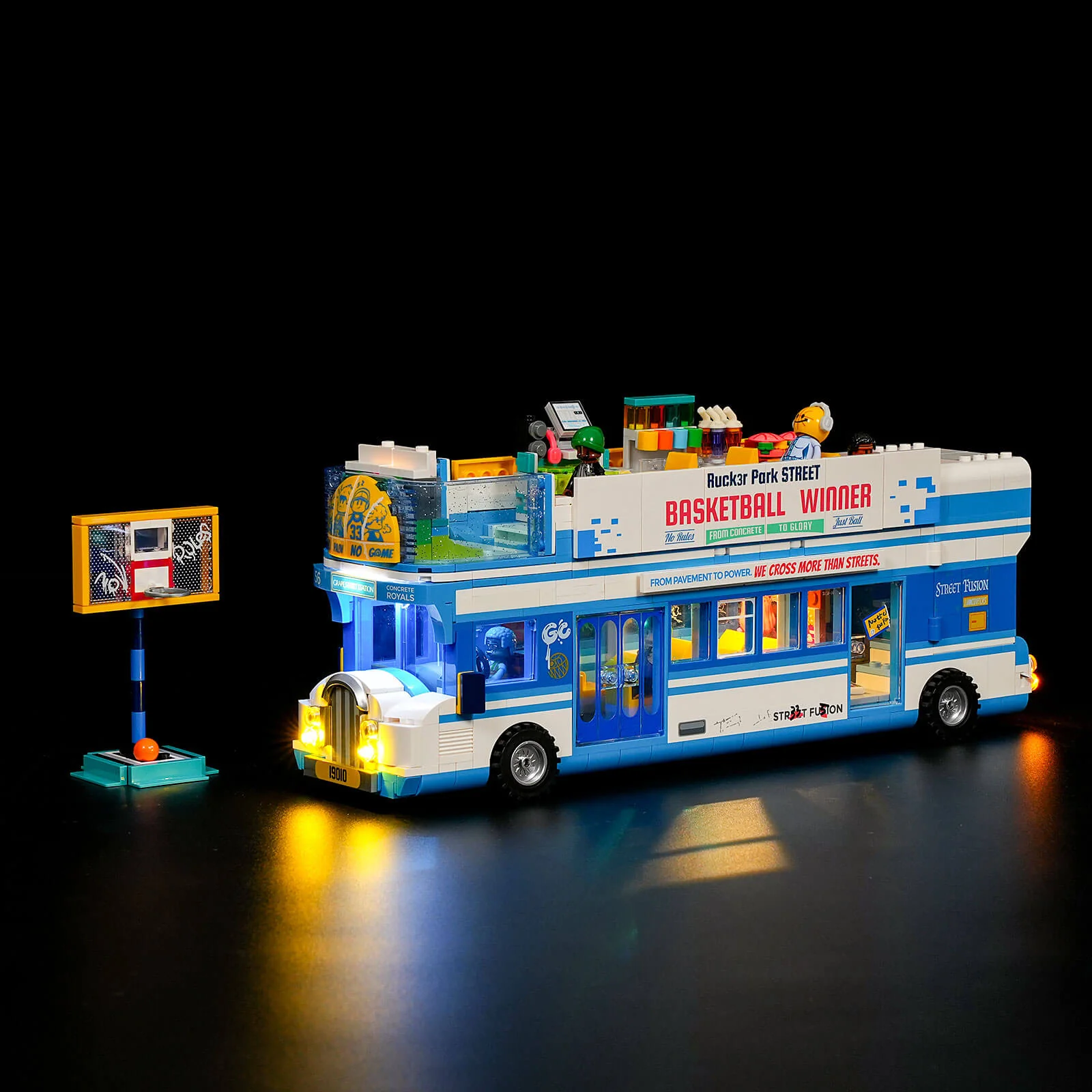246-streetball-tour-bus-3.webp Streetball Tour Bus