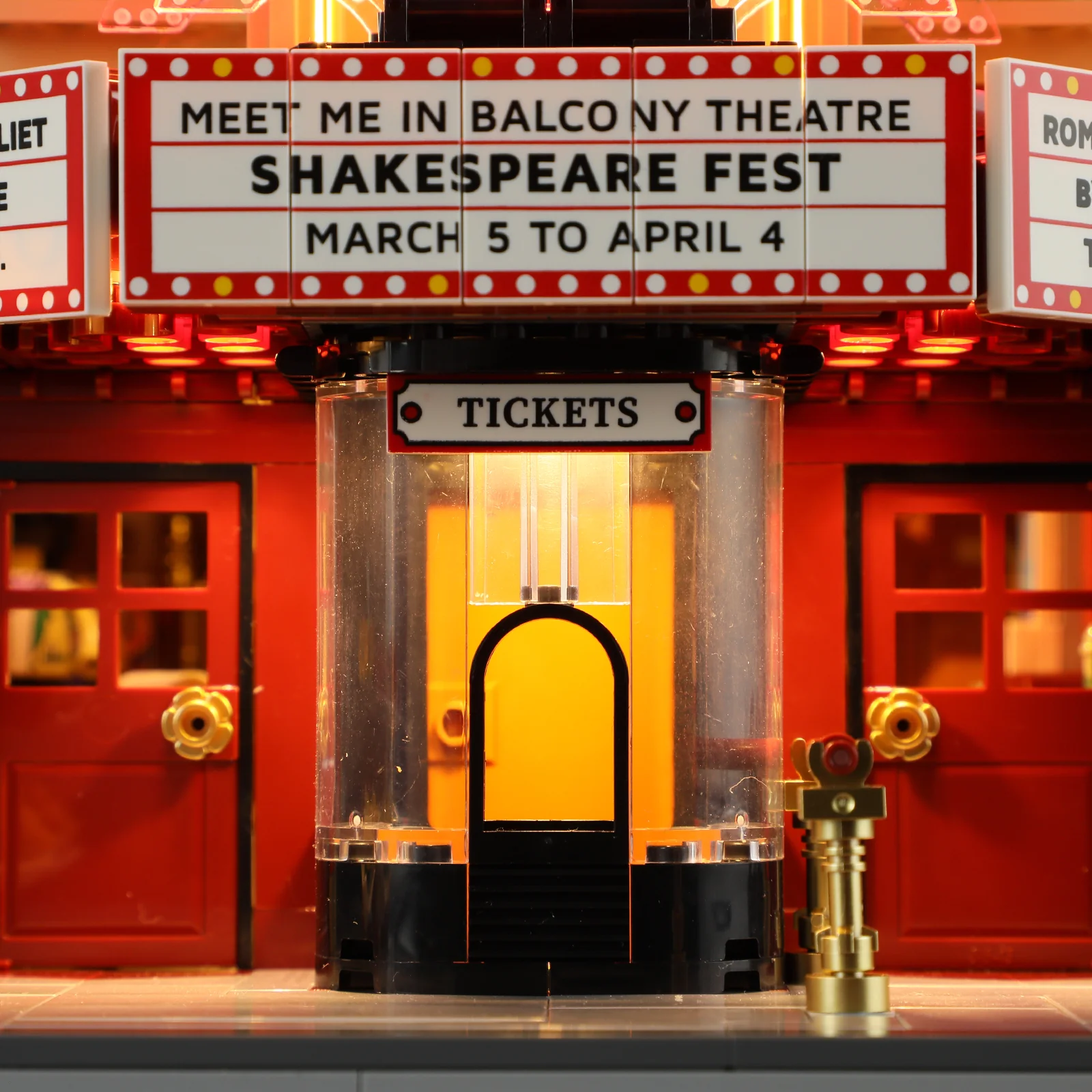 405-balcony-theatre-11.webp Balcony Theatre