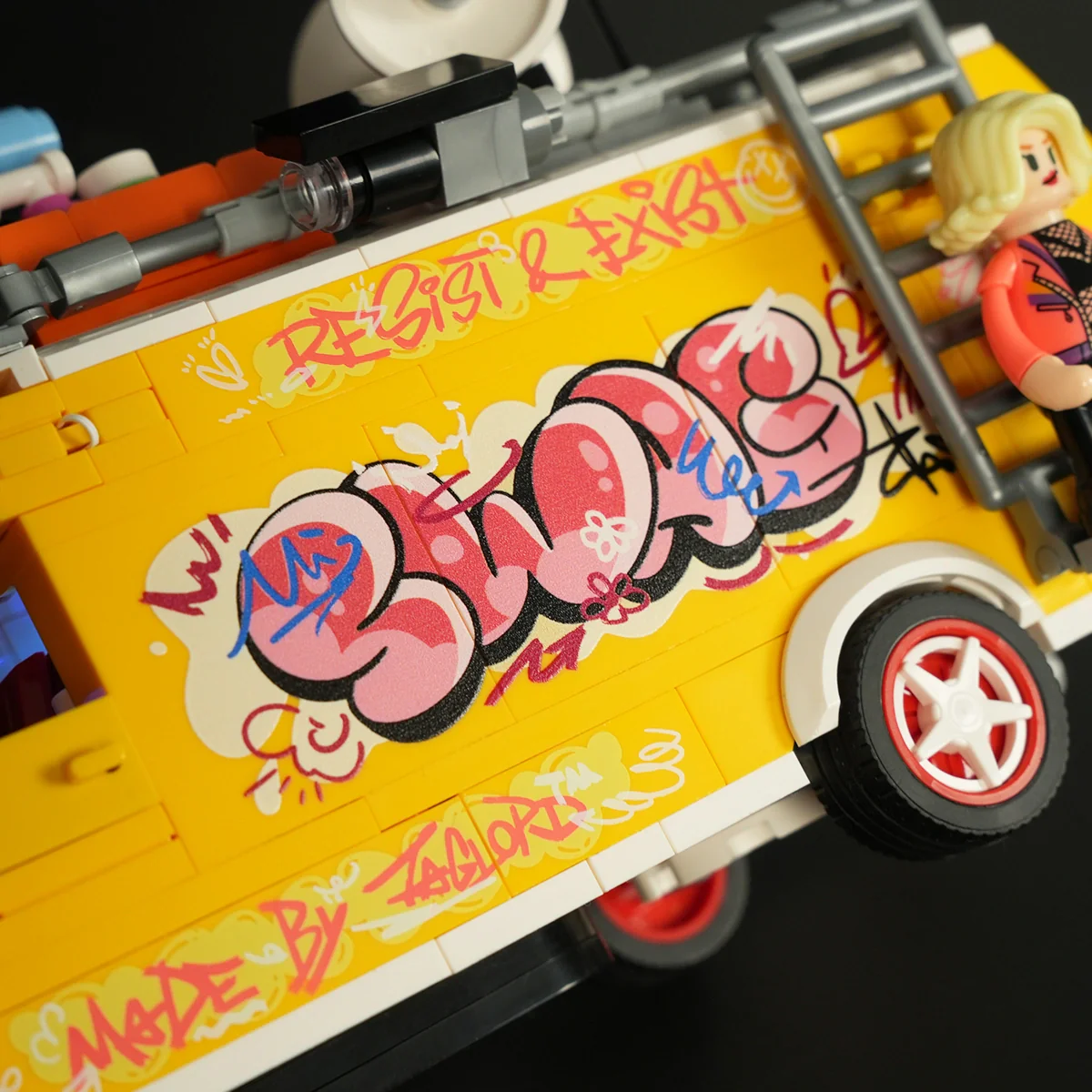 578-usa-usa-variation-9.webp Graffiti Crew